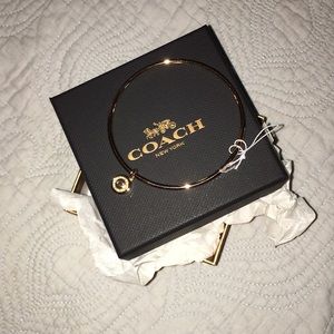 NEW W/ BOX 🛍 Coach Gold Bracelet